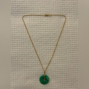 Vintage 18K YG Jade Pendant Necklace